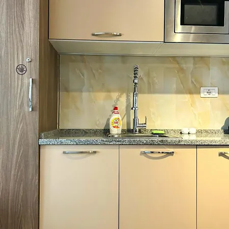 Apartment 1 Bedroom 818